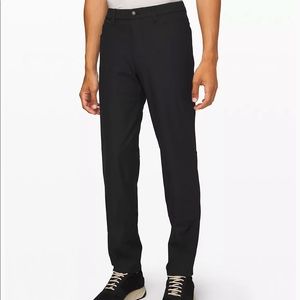 Lululemon ABC (anti-ball crusher) pants 31x32